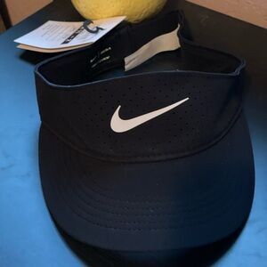 Nike Women’s Tennis visor